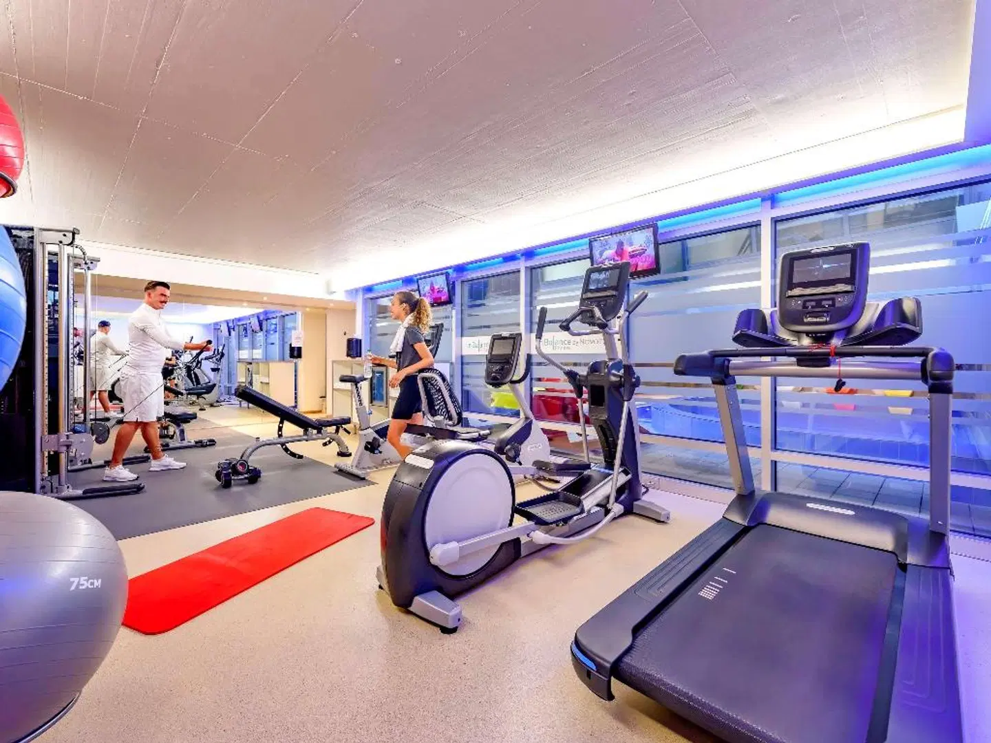 Novotel Zurich City-West Hotel SPORTS_AND_LEISURE