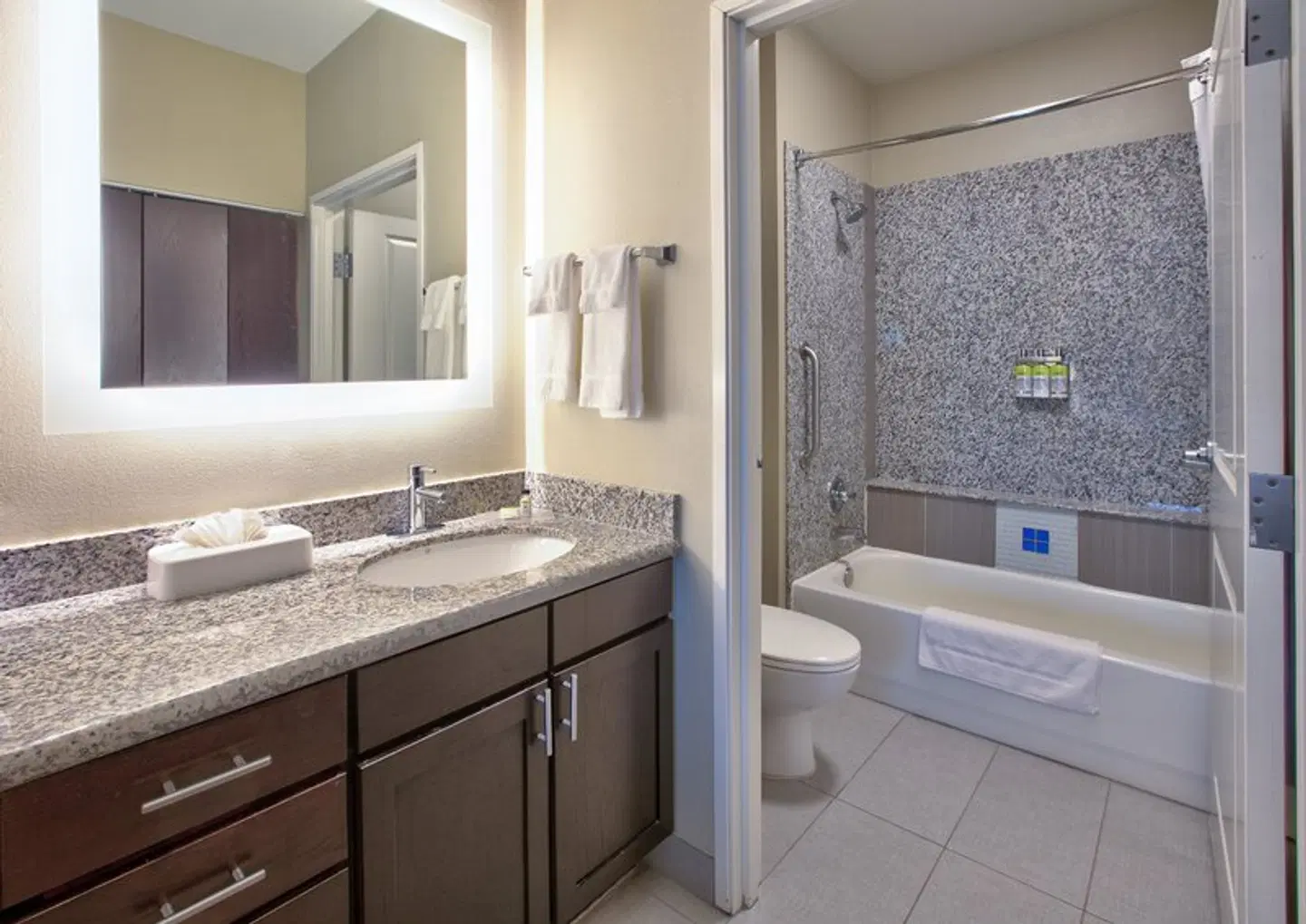Staybridge Suites Plano - Richardson Area by IHG Badezimmer