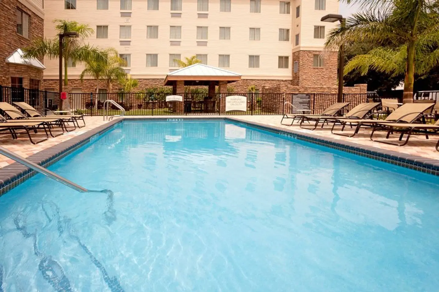Staybridge Suites Mcallen by IHG OUTDOOR_POOL