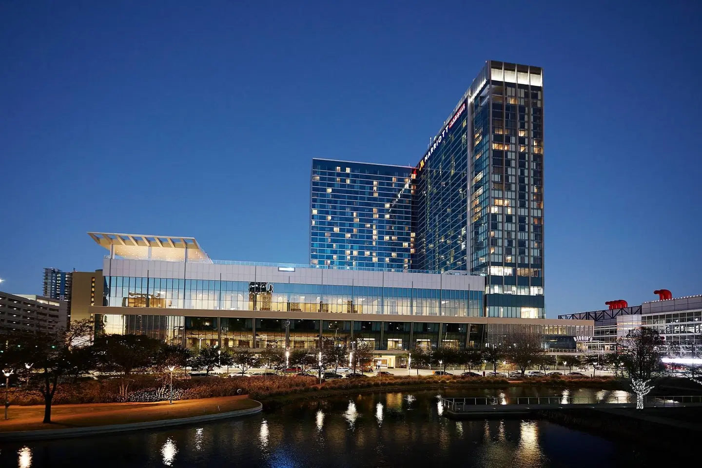 Marriott Marquis Houston EXTERIOR