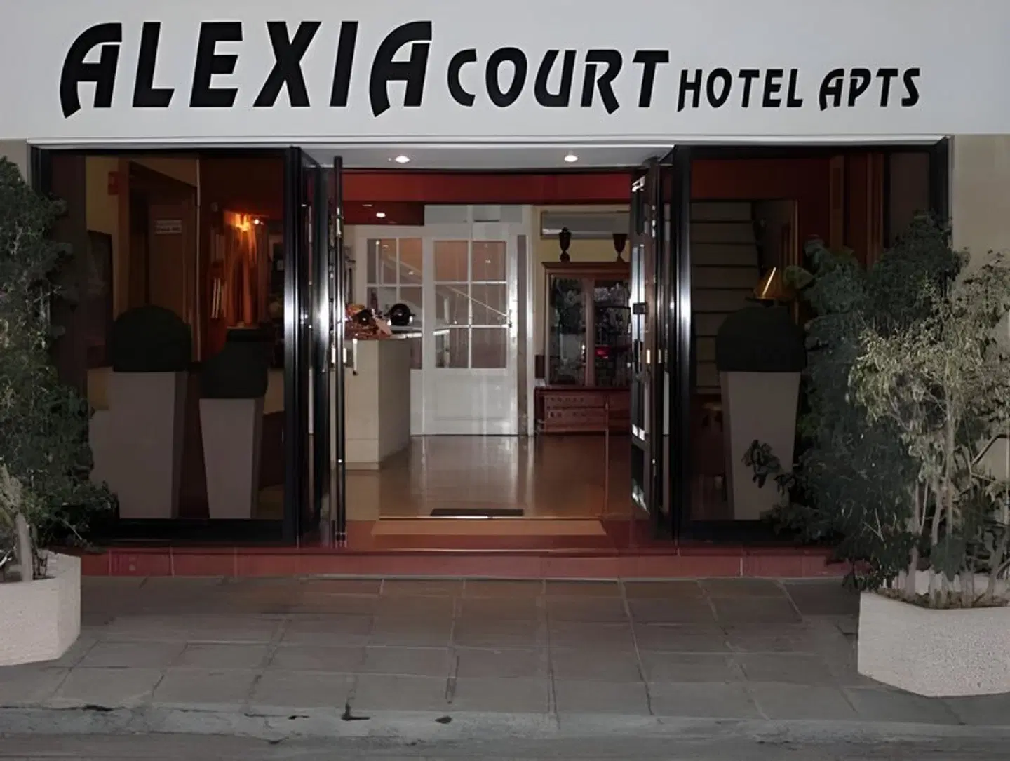 Alexia Hotel Apartments EXTERIOR