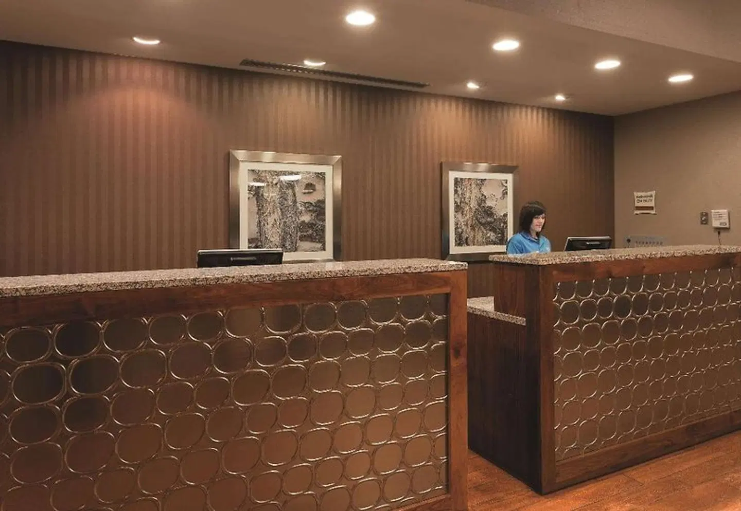 La Quinta Inn & Suites Butte LOUNGE_LOBBY