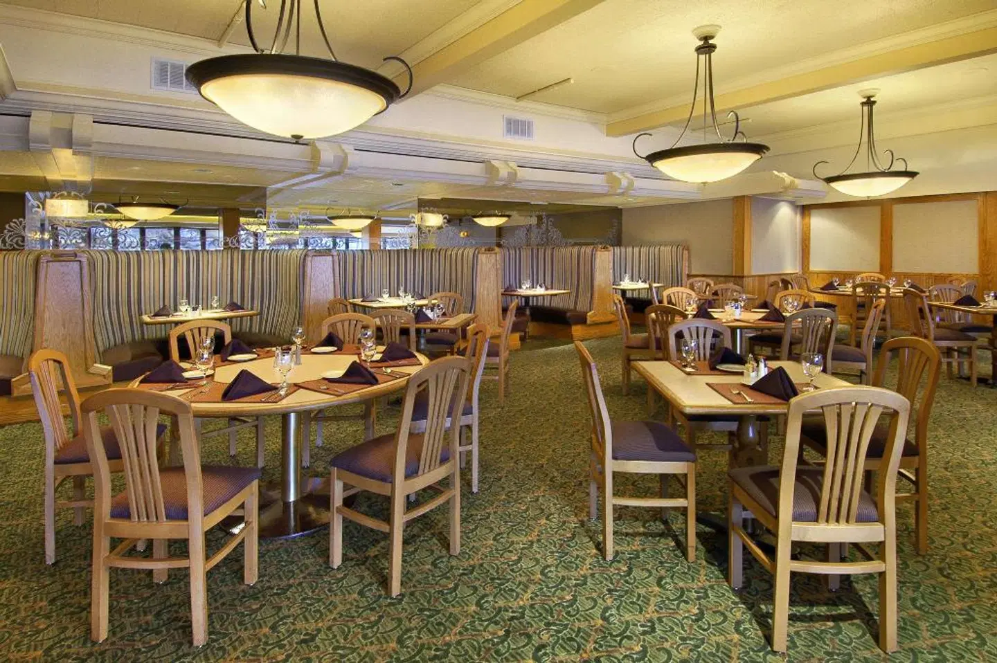 Red Lion Hotel Eureka Restaurant