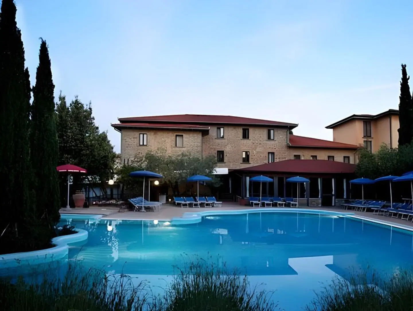 Villa Paradiso OUTDOOR_POOL