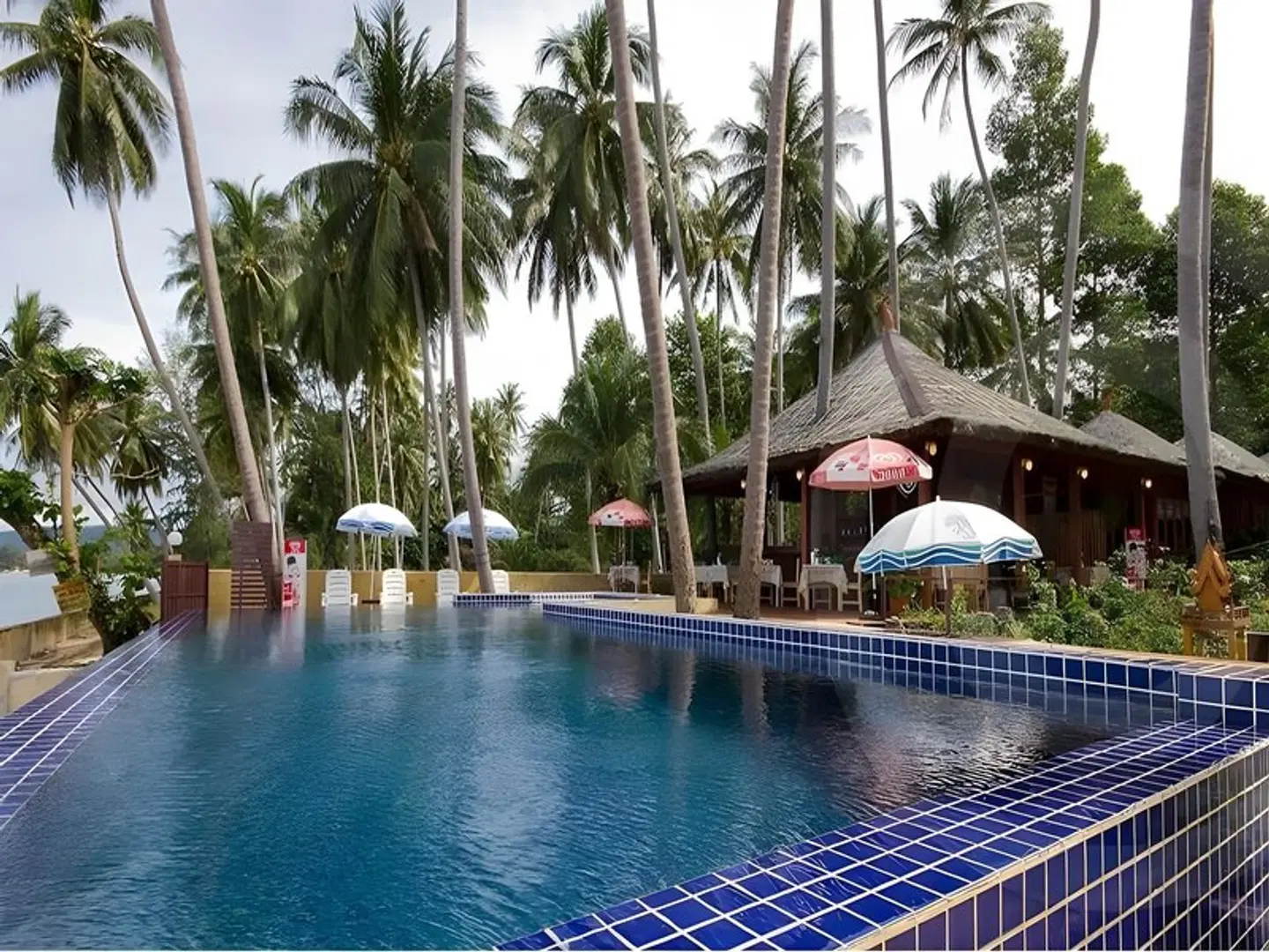 Lipa Bay Resort OUTDOOR_POOL
