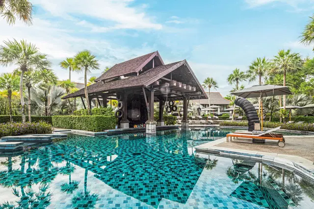 The Slate OUTDOOR_POOL
