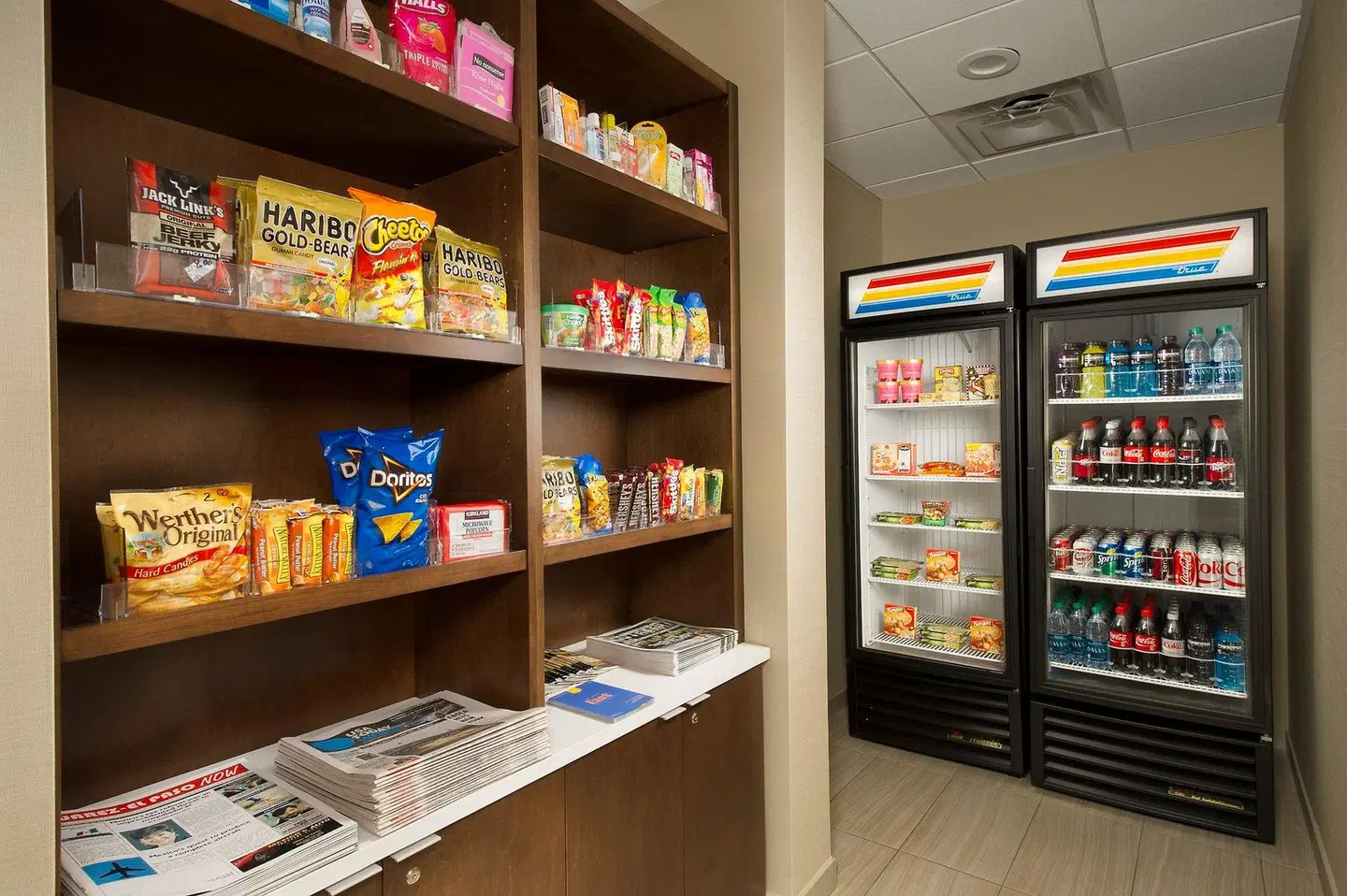 Holiday Inn El Paso Airport by IHG Bar
