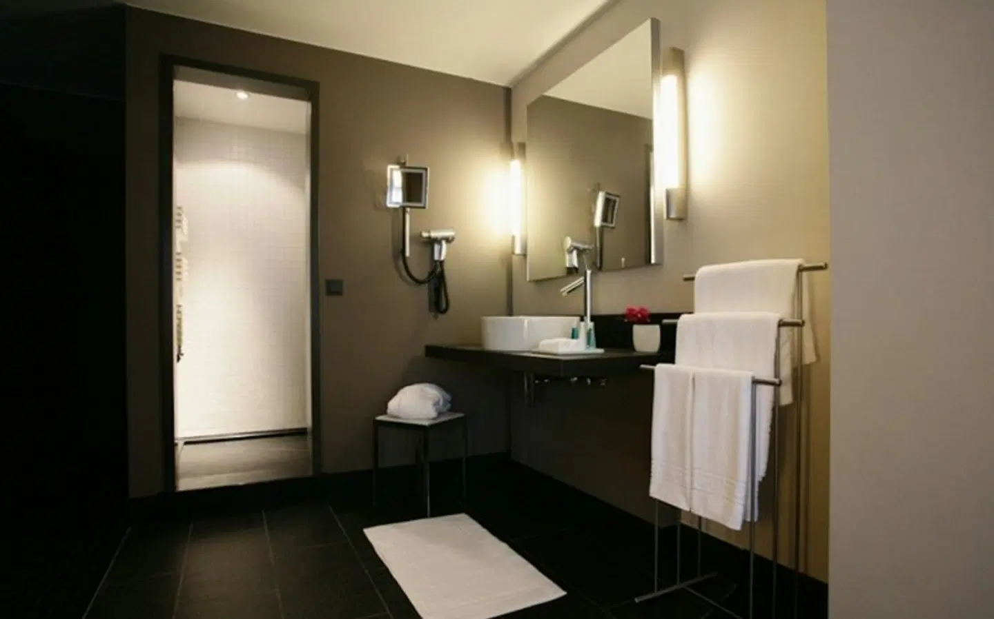 Hotel Boston Hamburg Badezimmer