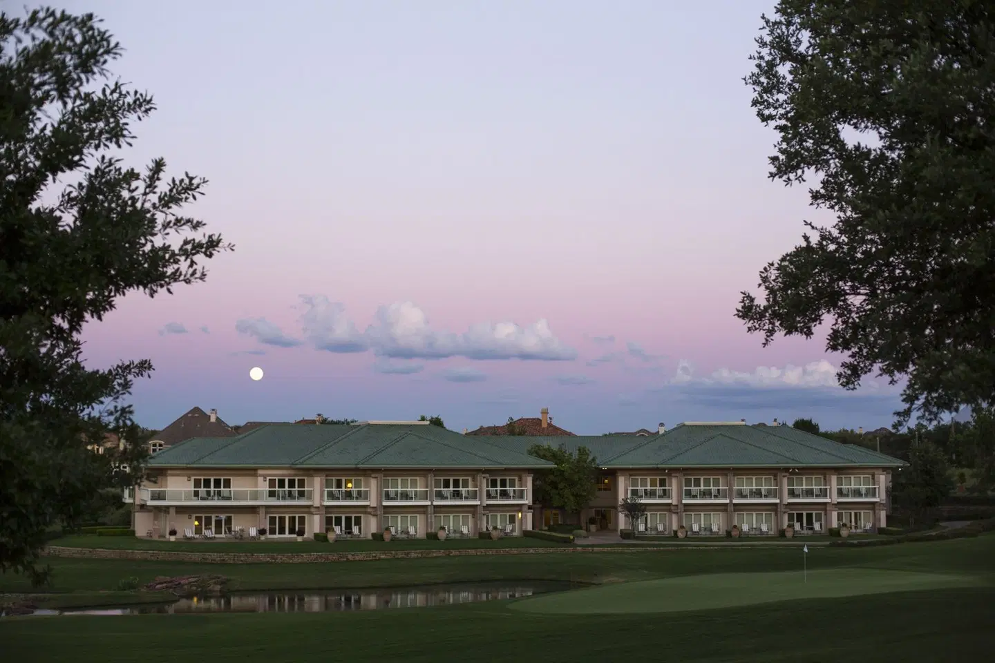 Four Seasons Resort and Club Dallas at Las Colinas EXTERIOR