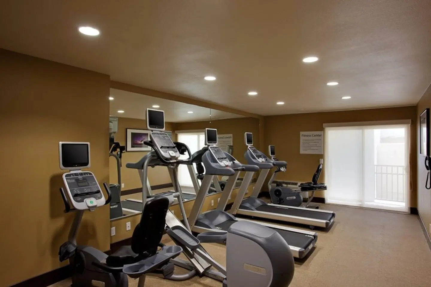 Holiday Inn Express San Clemente North SPORTS_AND_LEISURE