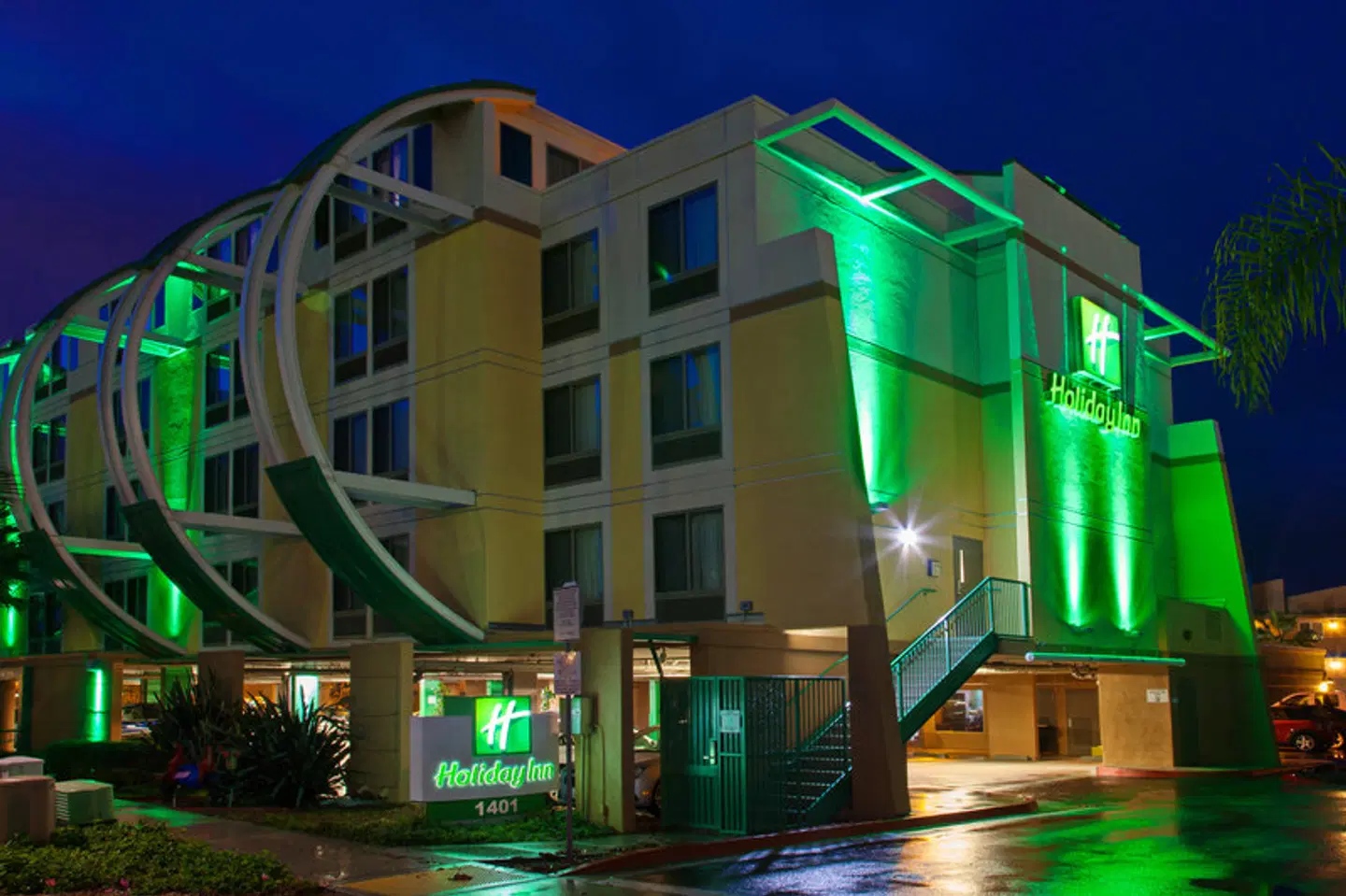 Holiday Inn Oceanside Camp Pendleton Area by IHG EXTERIOR