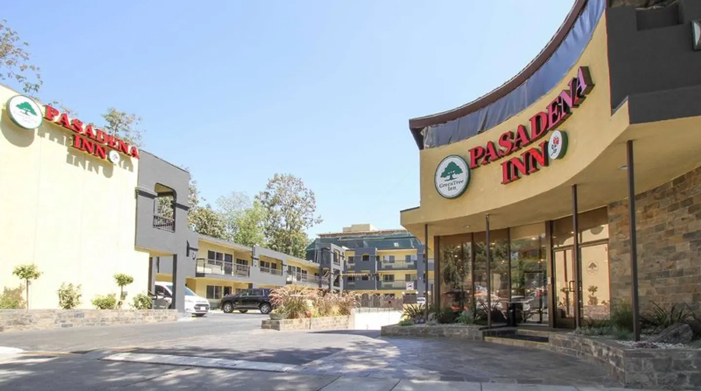Pasadena Inn EXTERIOR