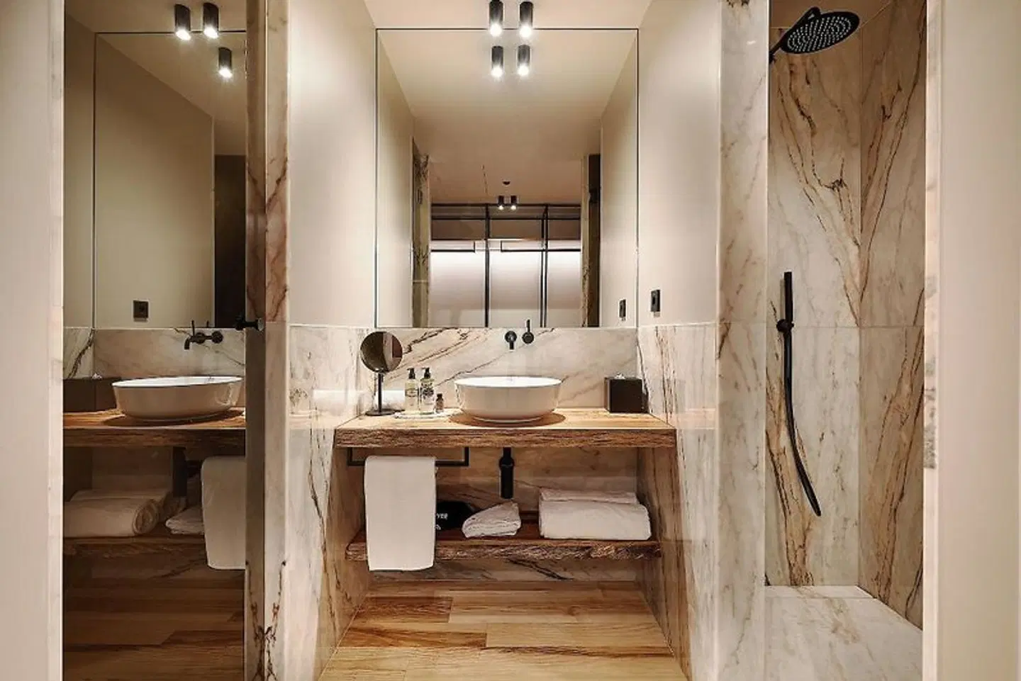 The Log Porto Hotel by Piamonte Hotels Badezimmer