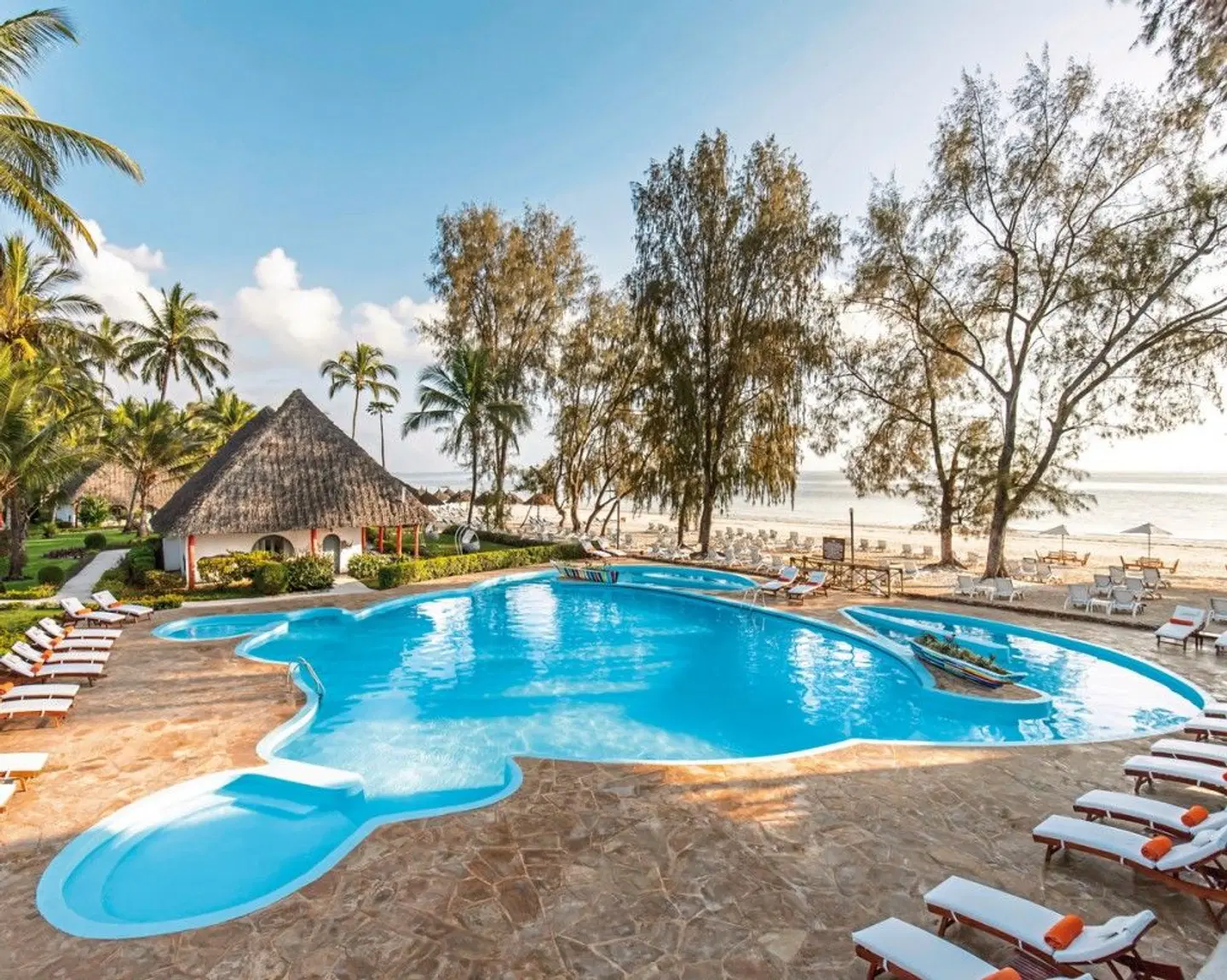 Kiwengwa Beach Resort OUTDOOR_POOL