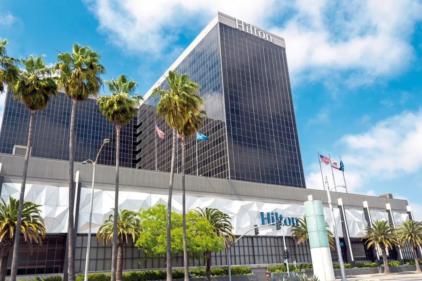 Hilton Los Angeles Airport EXTERIOR
