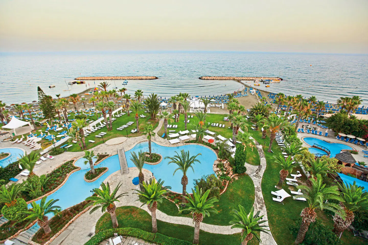 Sandy Beach Hotel & Spa MODEL_IMPRESSION