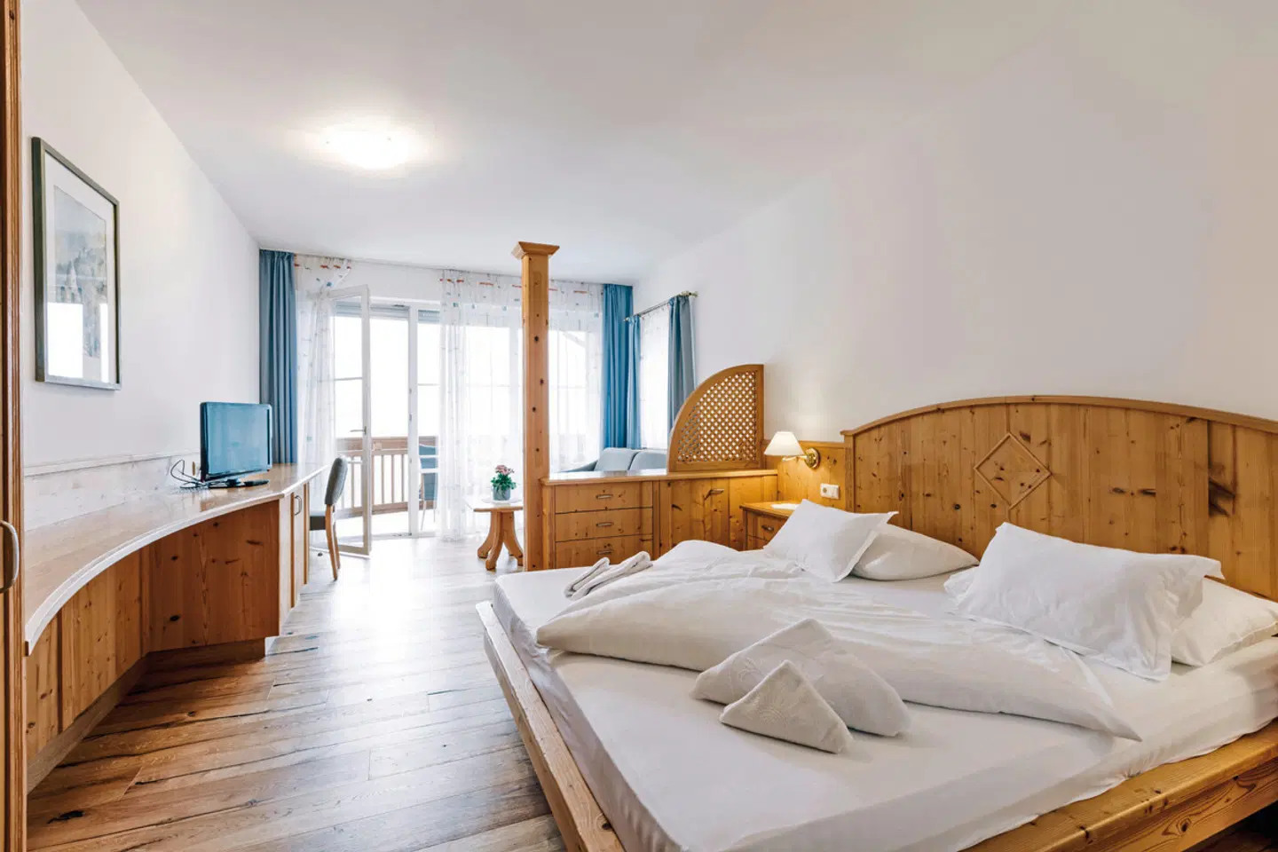 Tenz ROOM_EXAMPLE