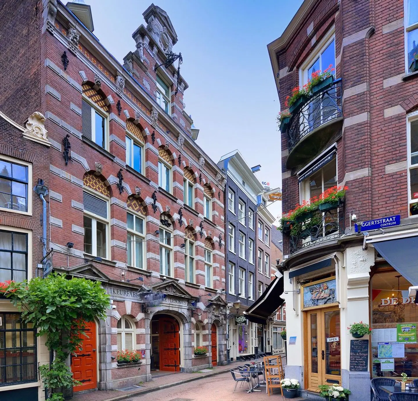 Best Western Dam Square Inn EXTERIOR