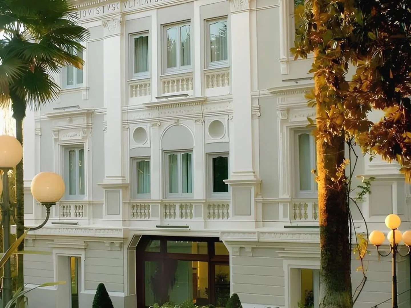 Flora EXTERIOR