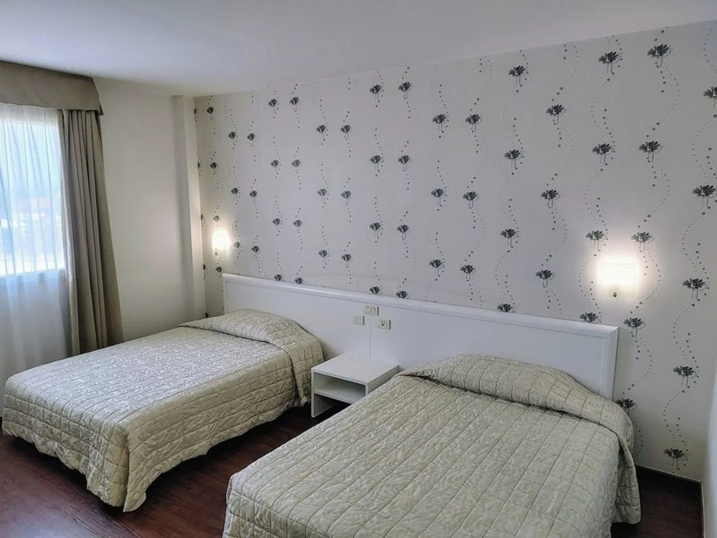 Datini ROOM_EXAMPLE