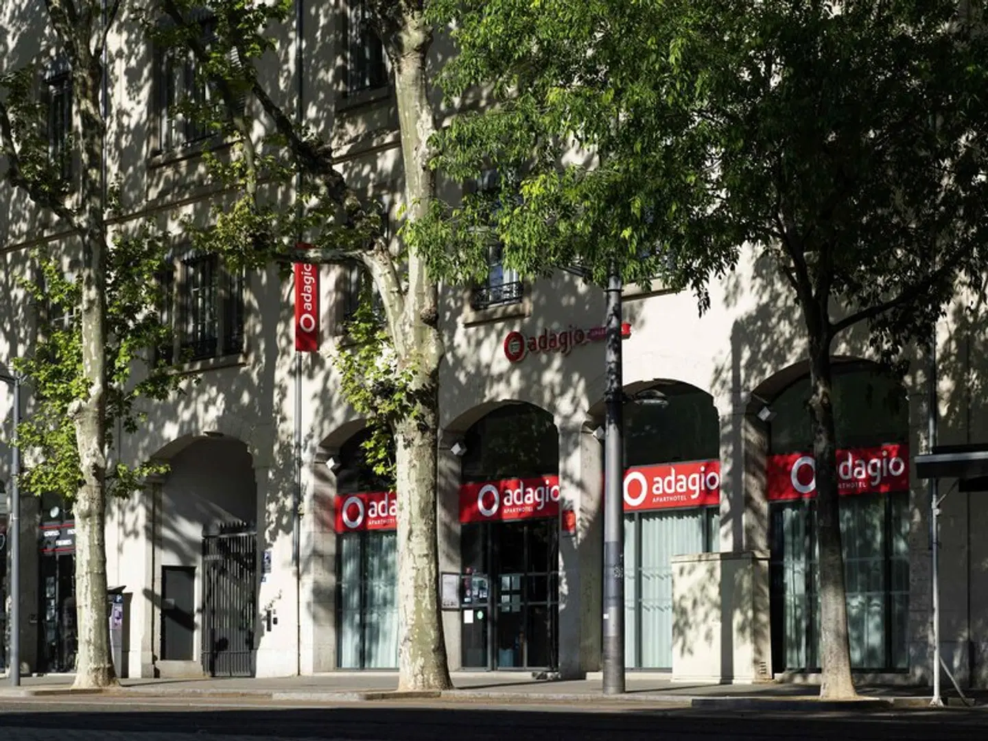 Aparthotel Adagio Lyon Patio Confluence EXTERIOR