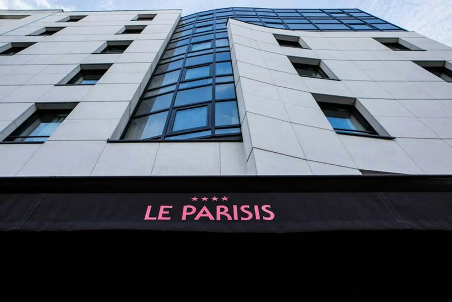 Le Parisis EXTERIOR