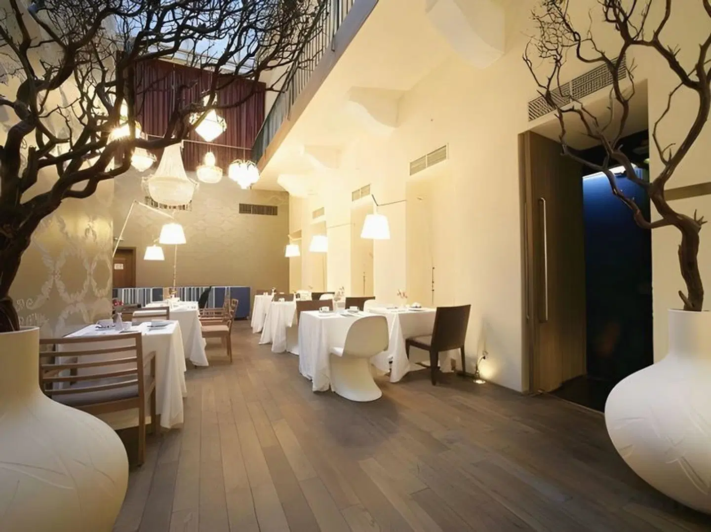 Friday Hotel Restaurant