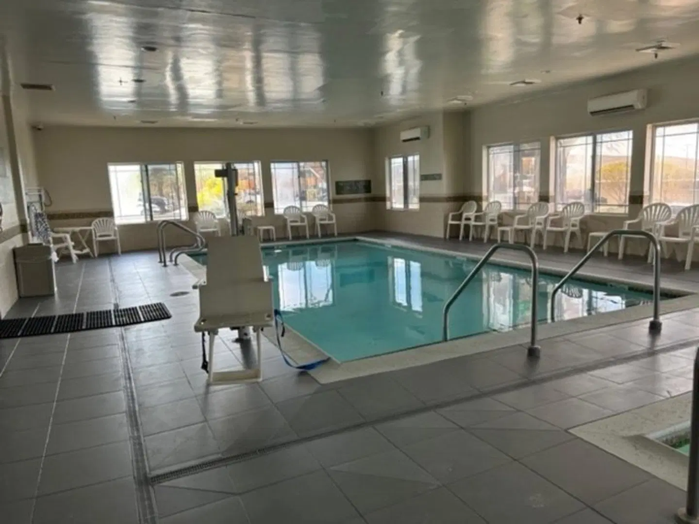 Ayres Hotel Barstow Hallenbad