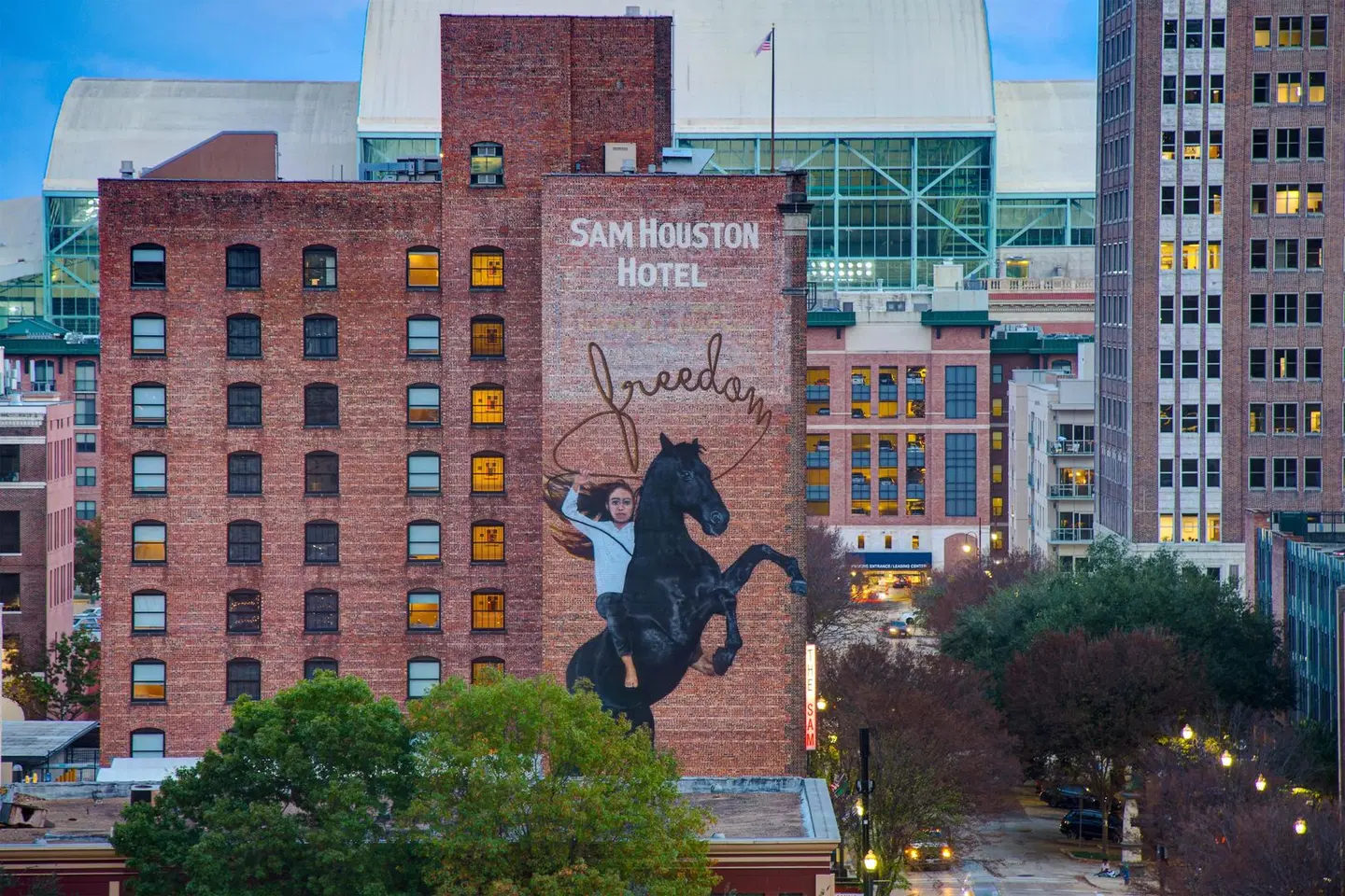 The Sam Houston, Curio Collection by Hilton EXTERIOR