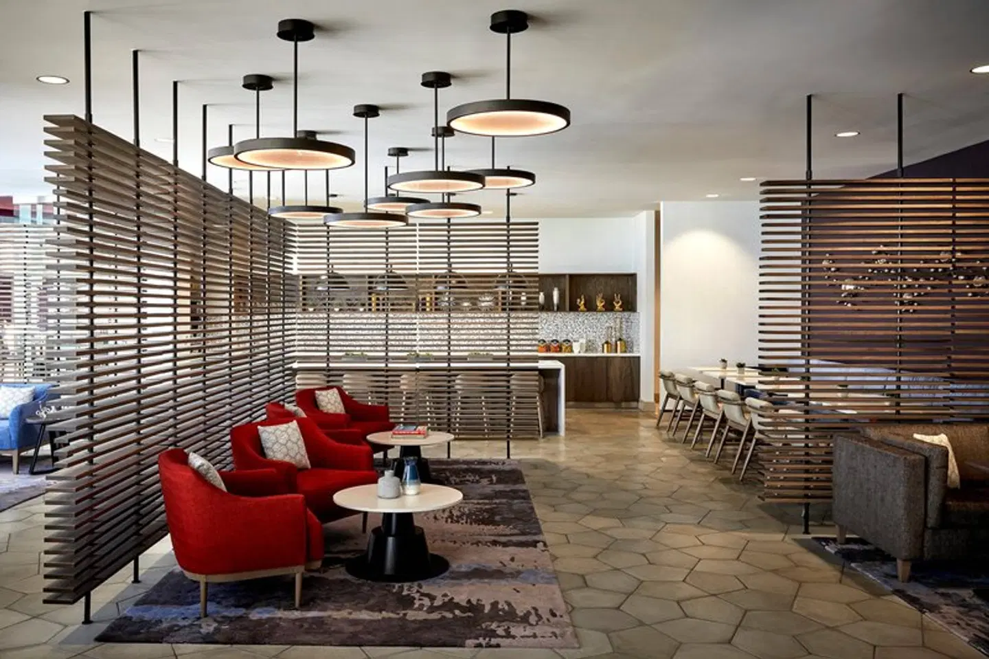 Ventura Beach Marriott Bar