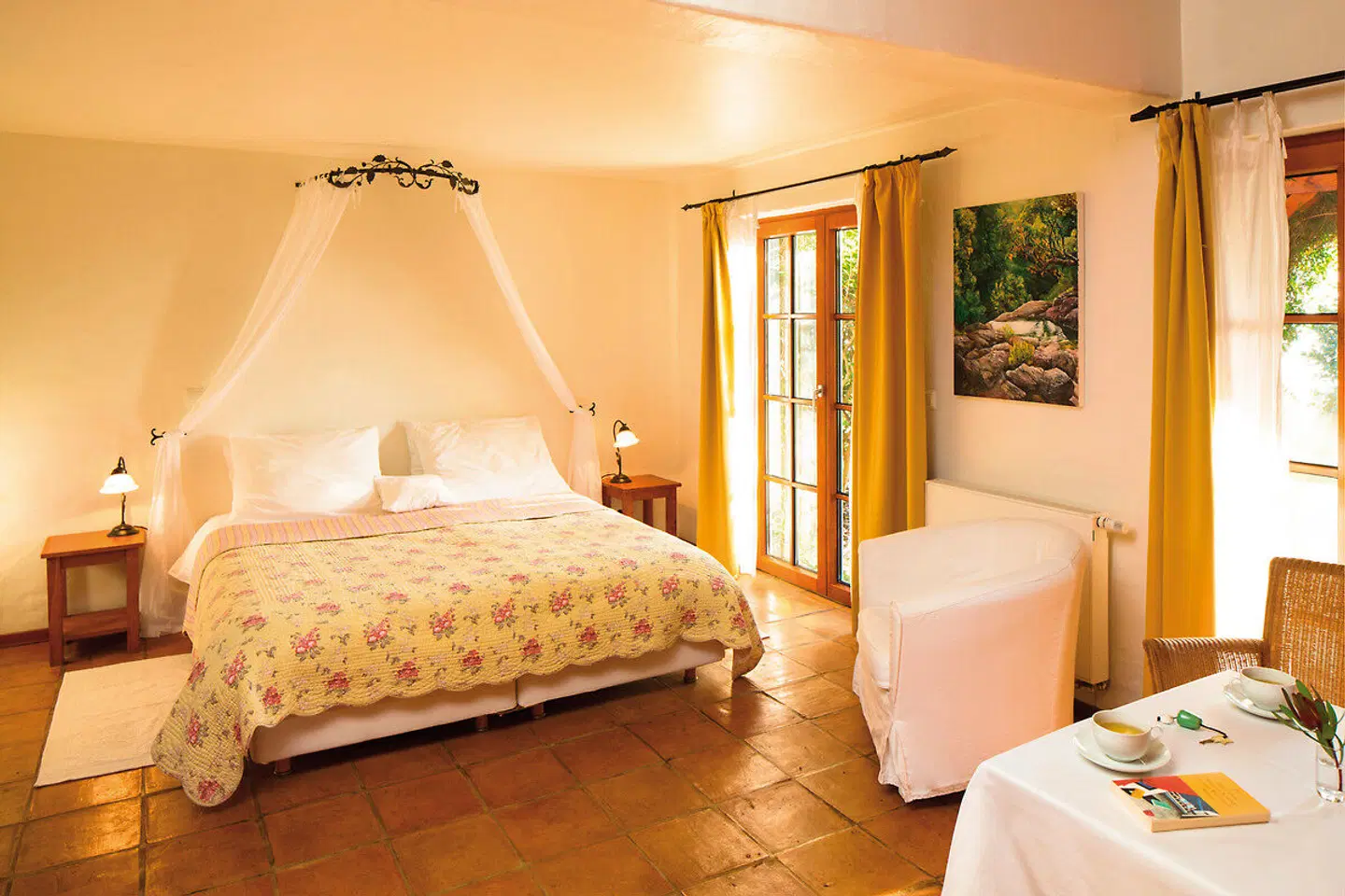 Atrio ROOM_EXAMPLE