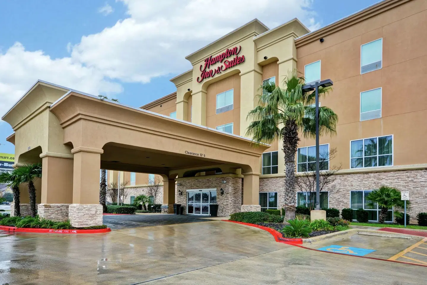 Hampton Inn & Suites San Antonio/Northeast I-35 EXTERIOR