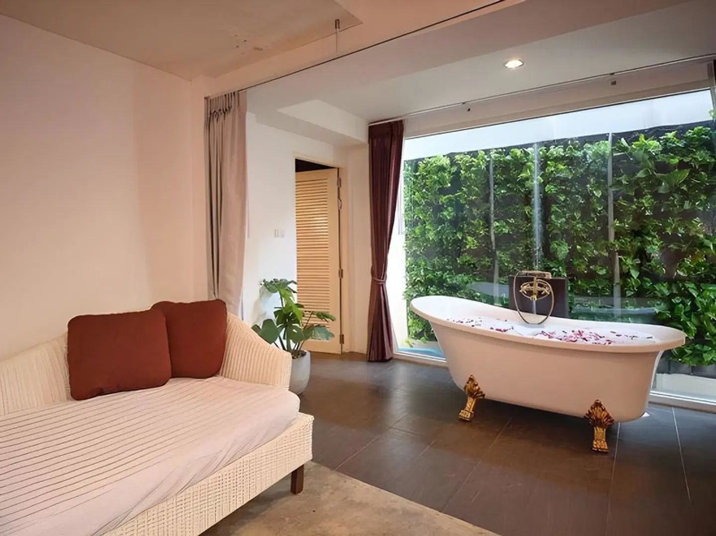 Nidhra Lanna ROOM_EXAMPLE