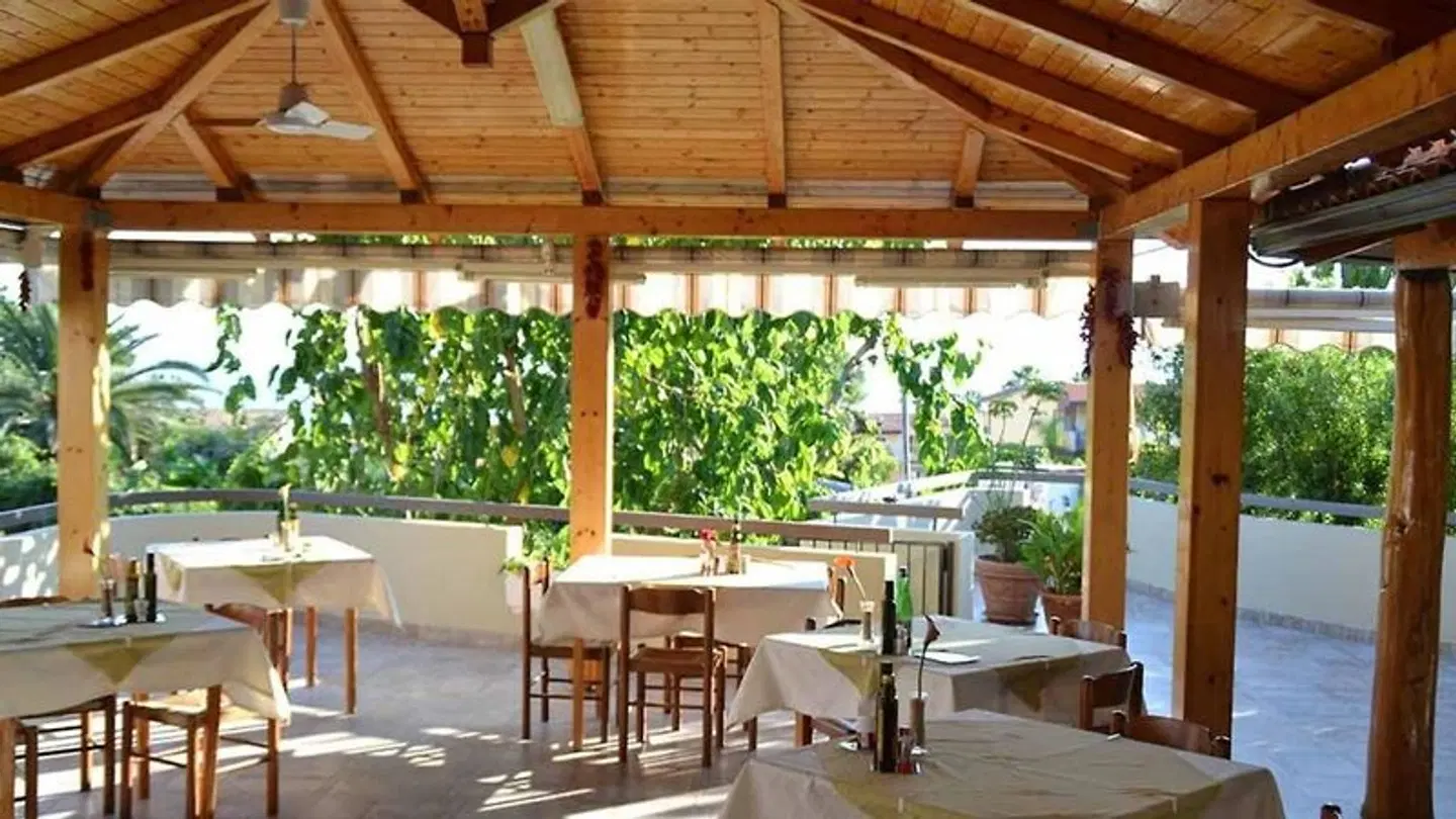 Stella Marina Bar
