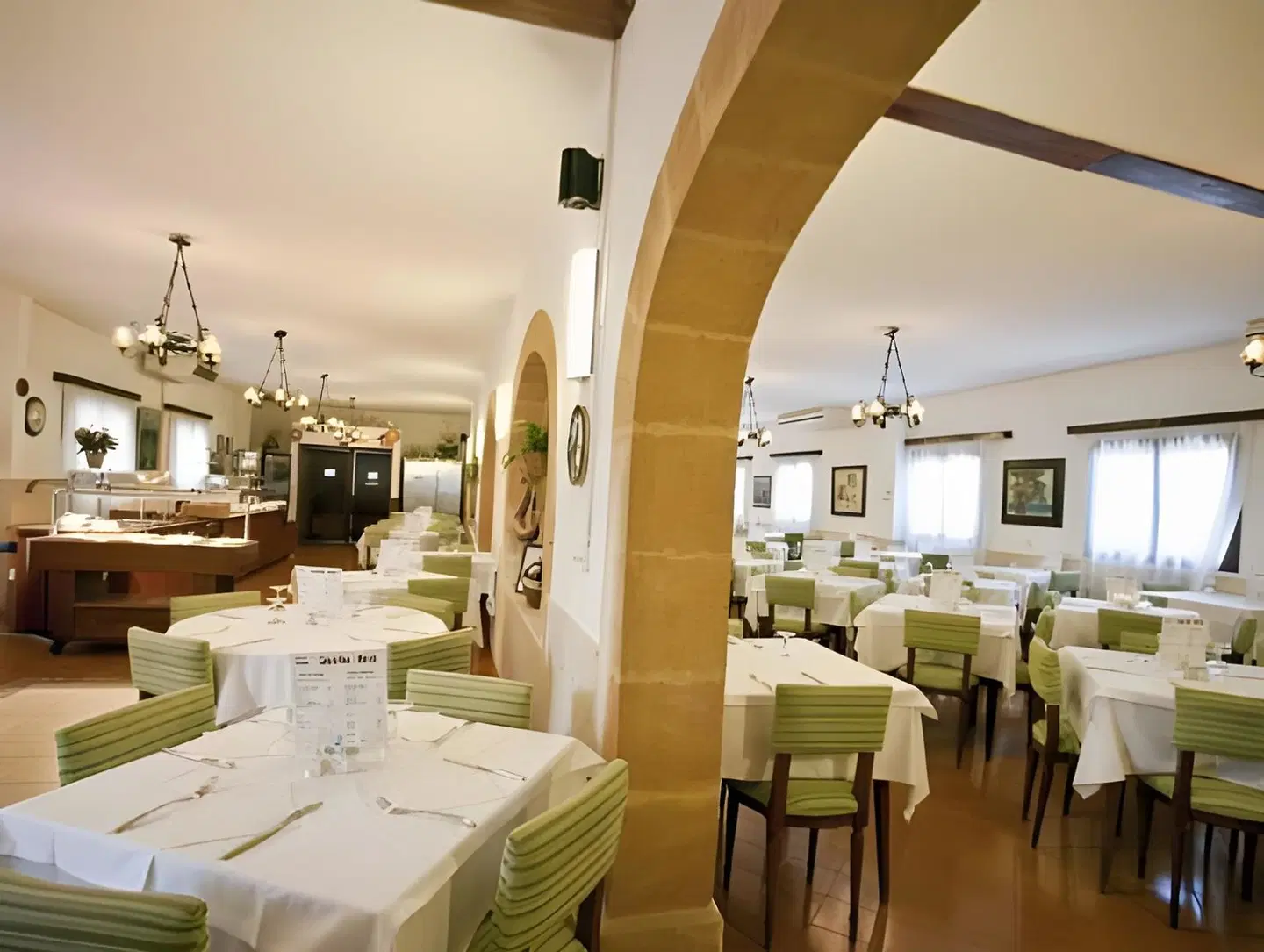 Cabot Romantic Restaurant