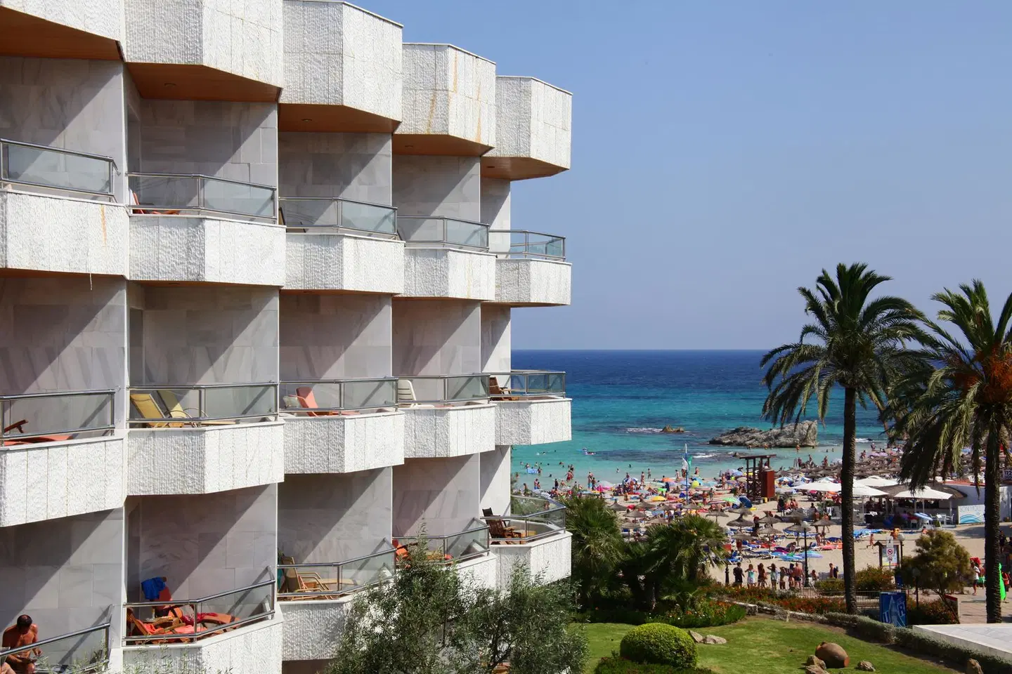 Serrano Palace BEACH