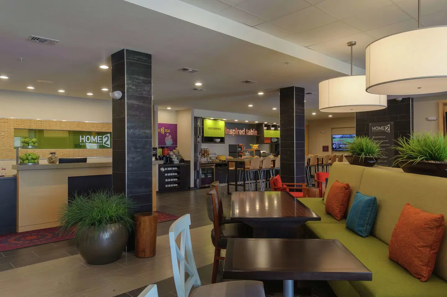 Home2 Suites by Hilton Portland Bar