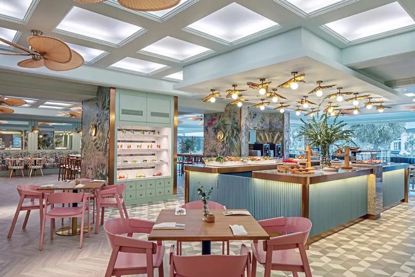 PARKROYAL on Beach Road Bar