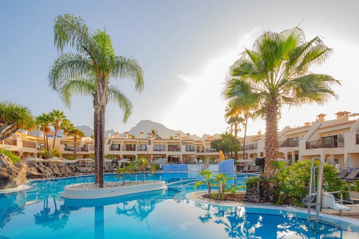 Royal Sunset Beach Club OUTDOOR_POOL