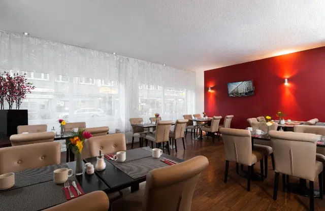Leonardo Hotel Frankfurt City Center Bar