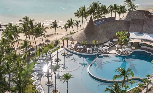 LUX* Belle Mare OUTDOOR_POOL