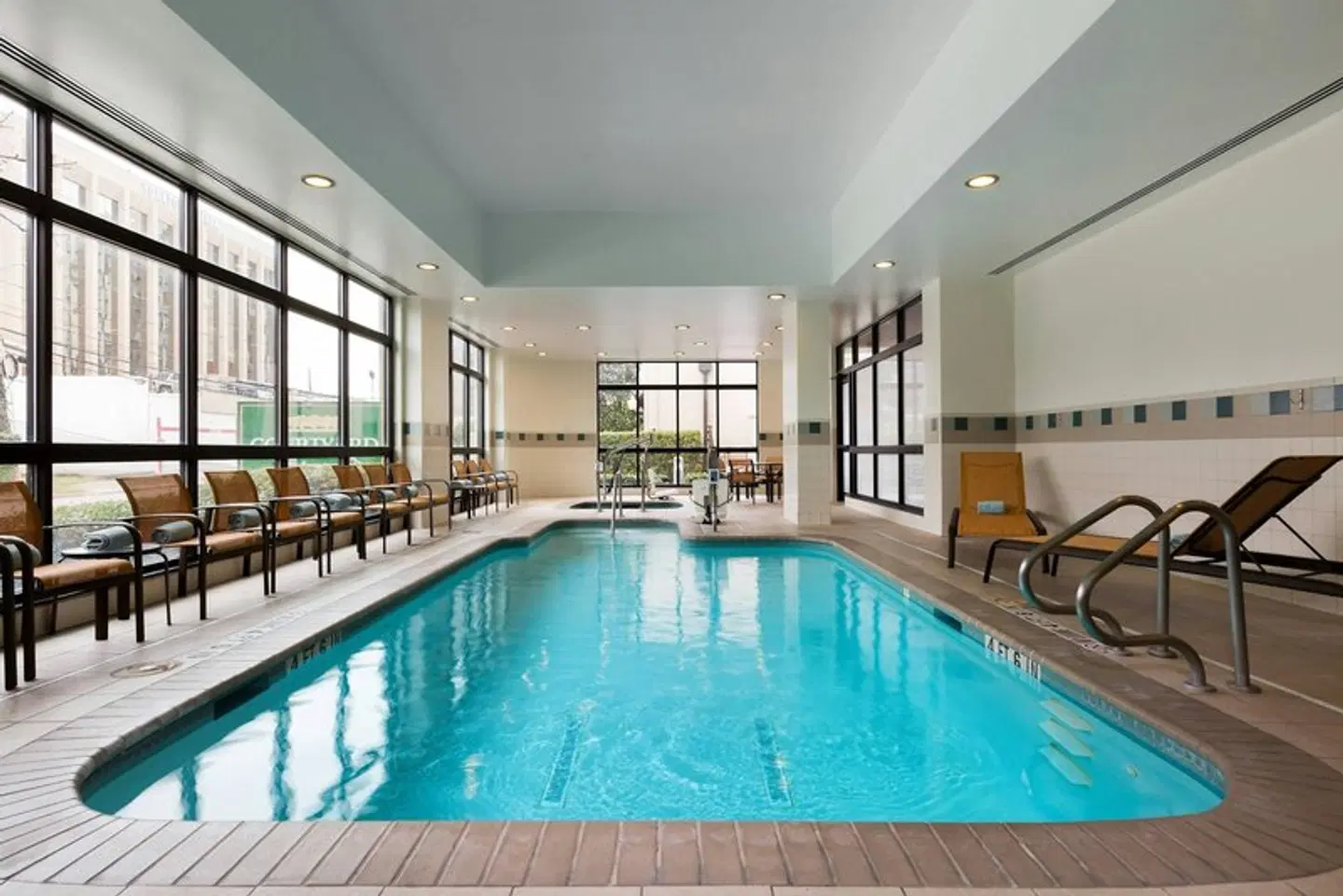 Courtyard by Marriott Houston Galleria Hallenbad