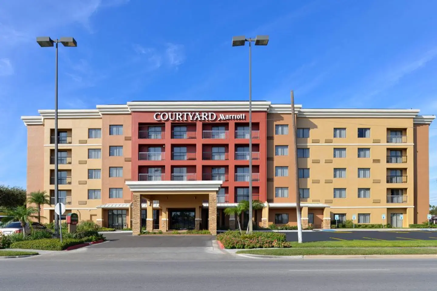 Courtyard by Marriott Laredo EXTERIOR