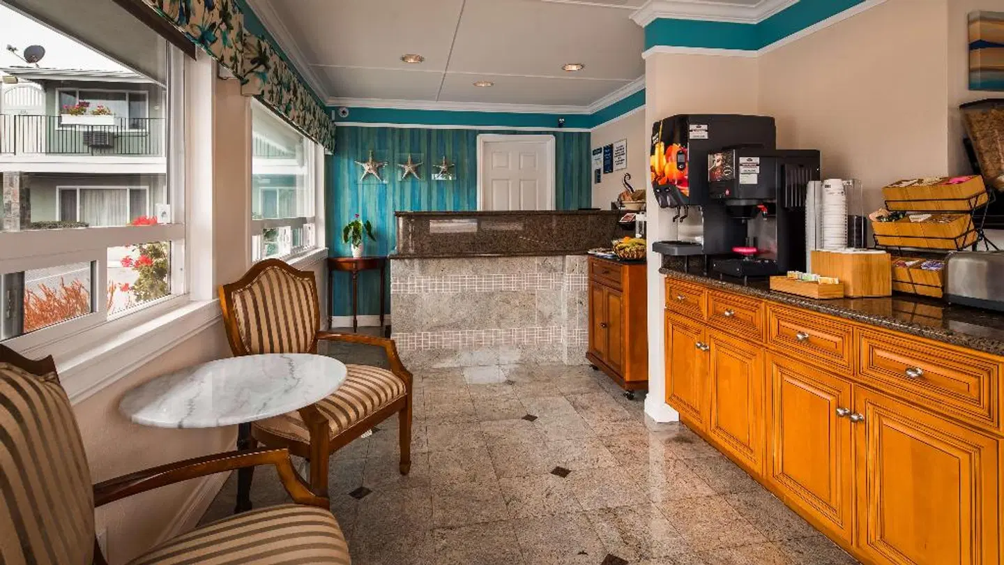 Best Western Tradewinds LOUNGE_LOBBY