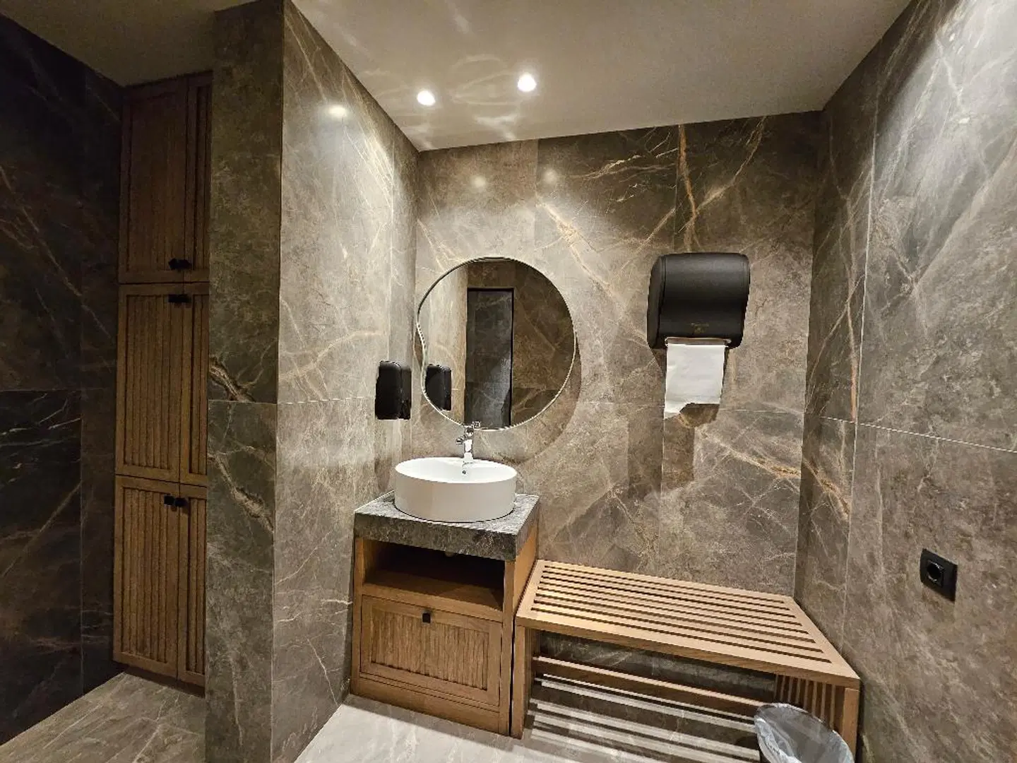 Petousis Hotel & Suites HEALTH_BEAUTY