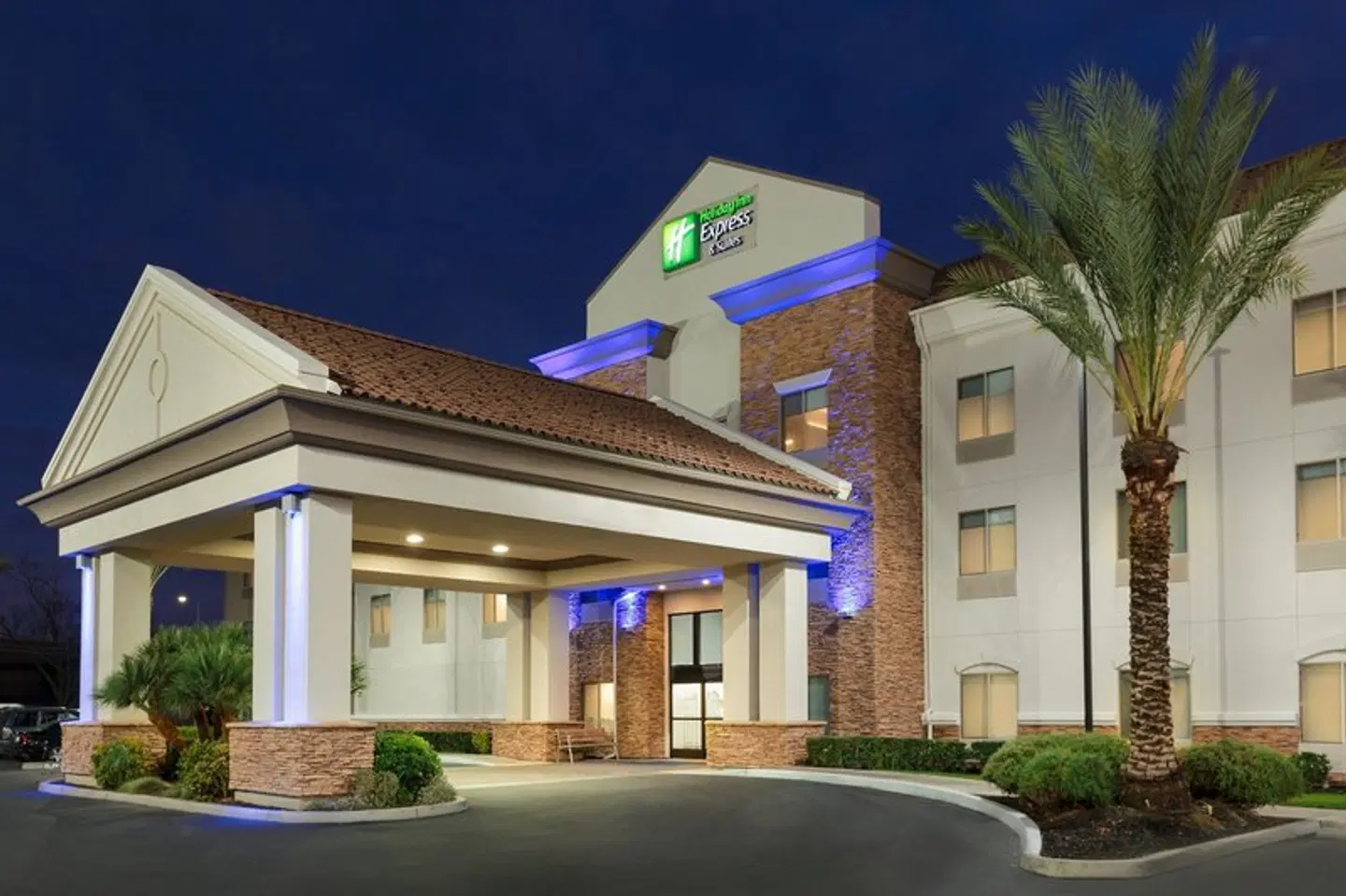 Holiday Inn Express & Suites Merced - Yosemite Natl Pk Area by IHG EXTERIOR