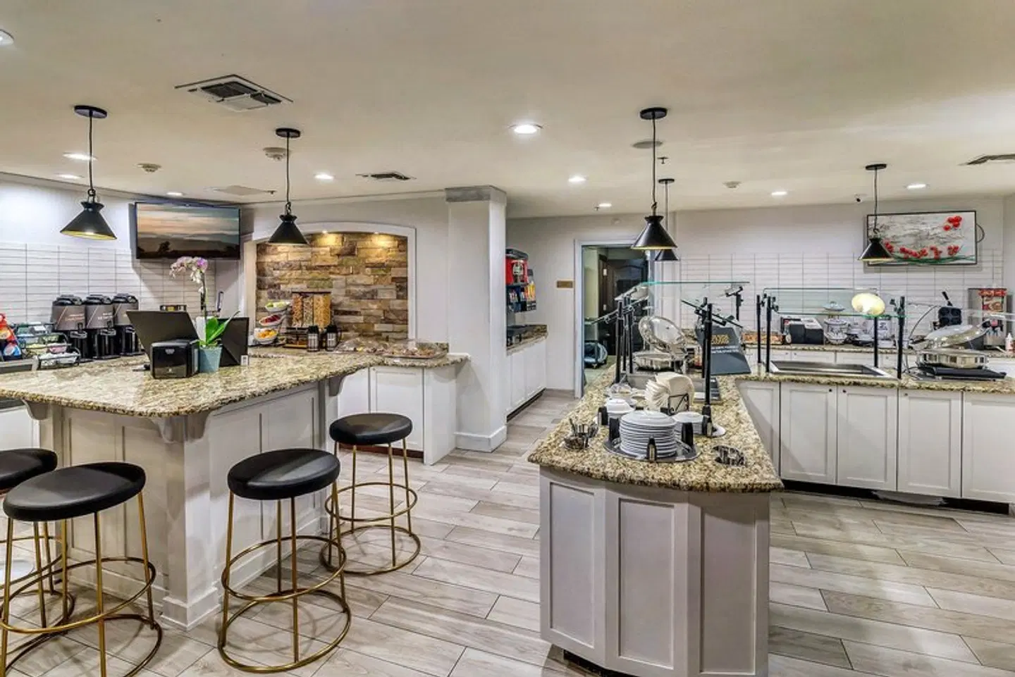 Staybridge Suites Tyler University Area by IHG Bar