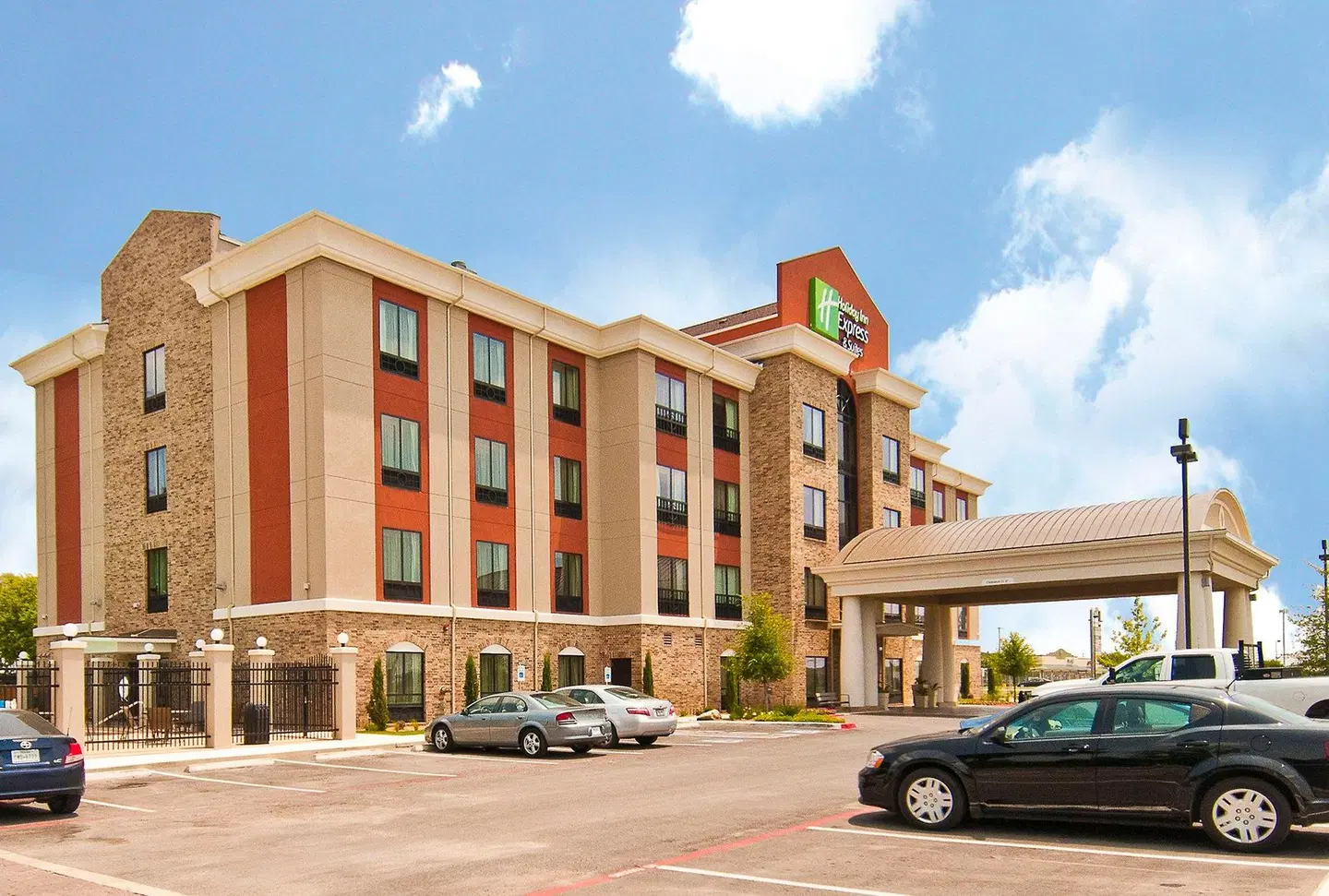 Holiday Inn Express & Suites San Antonio SE by AT&T Center by IHG EXTERIOR