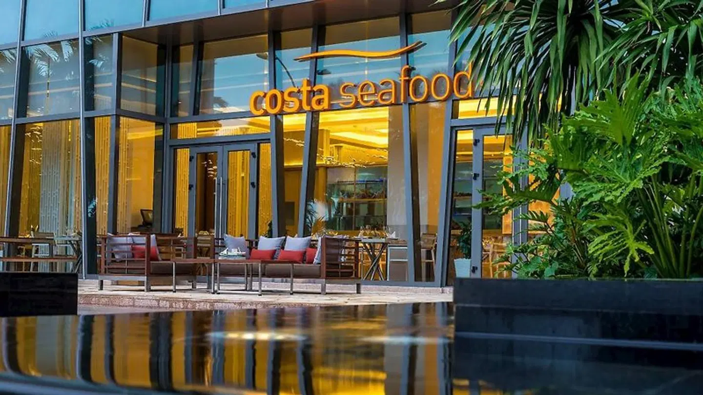 InterContinental Residences Nha Trang by IHG Bar