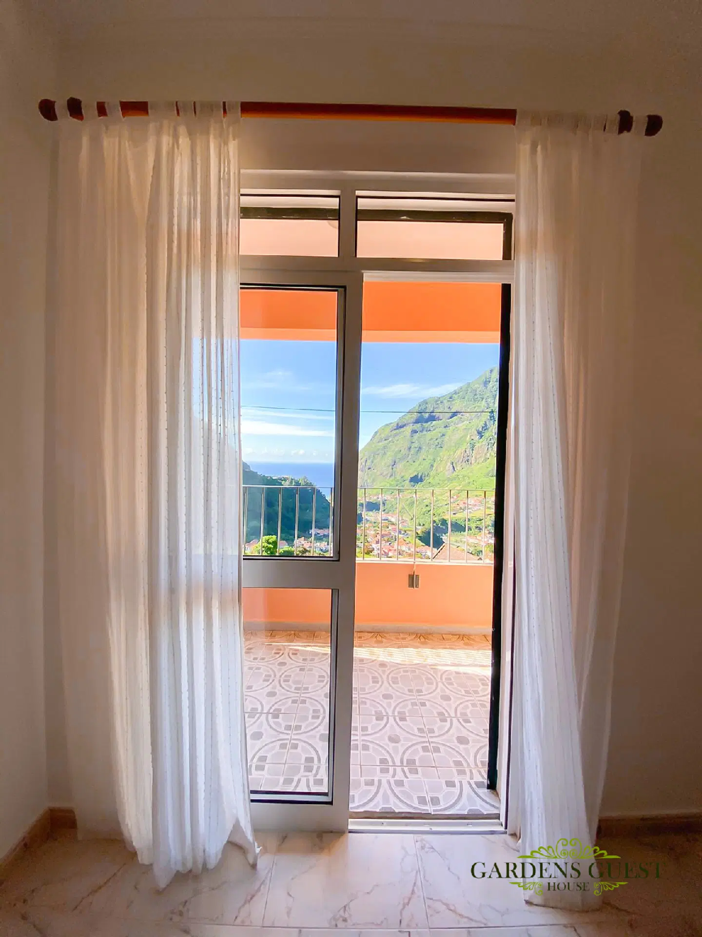 Gardens Guest House-hostel ROOM_EXAMPLE